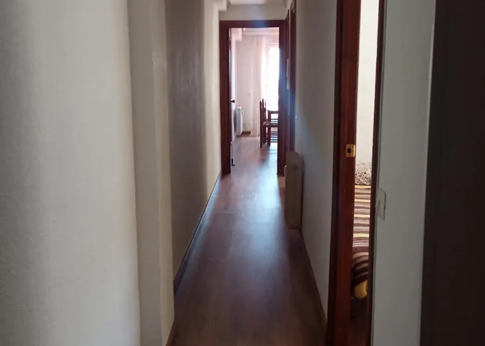 Acogedora Privada En Piso Familiar Con Bano Compartido